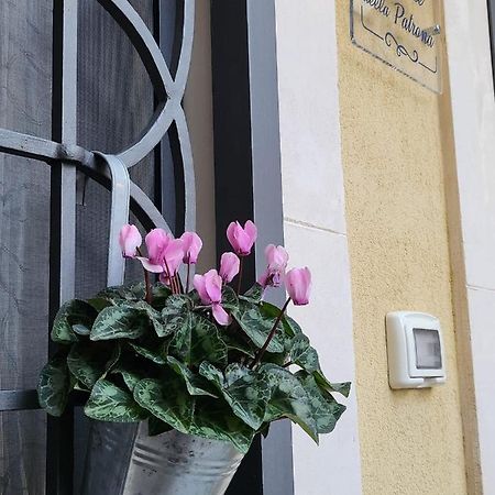 Il Cortile Della Patrona Apartman Szirakúza Kültér fotó