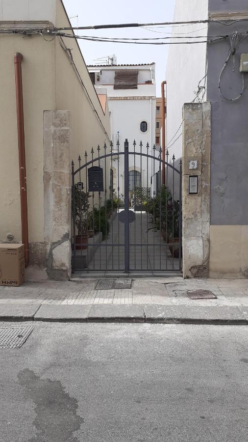 Il Cortile Della Patrona Apartman Szirakúza Kültér fotó
