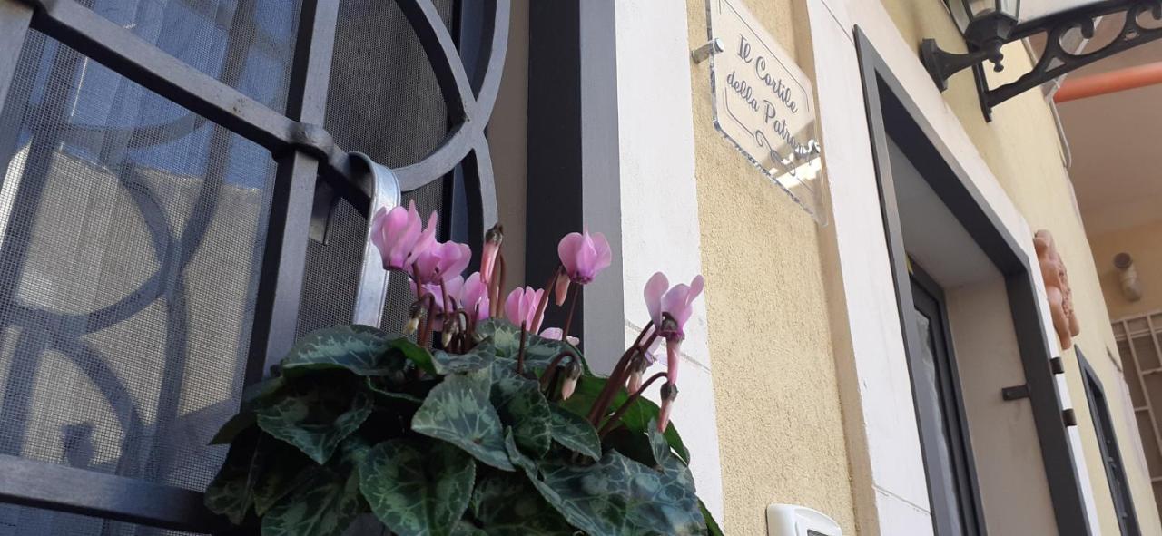 Il Cortile Della Patrona Apartman Szirakúza Kültér fotó